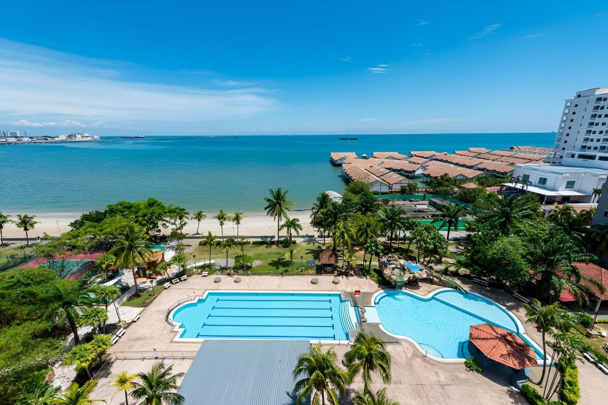 3 Bedroom Seaview Condo @ Glory Beach Resort, Port Dickson Exteriör bild